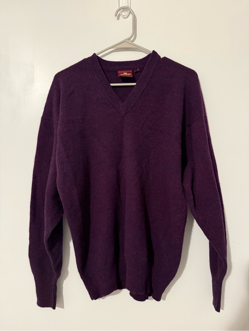 Nordstrom Men's V‑Neck Sweater in Deep Plum